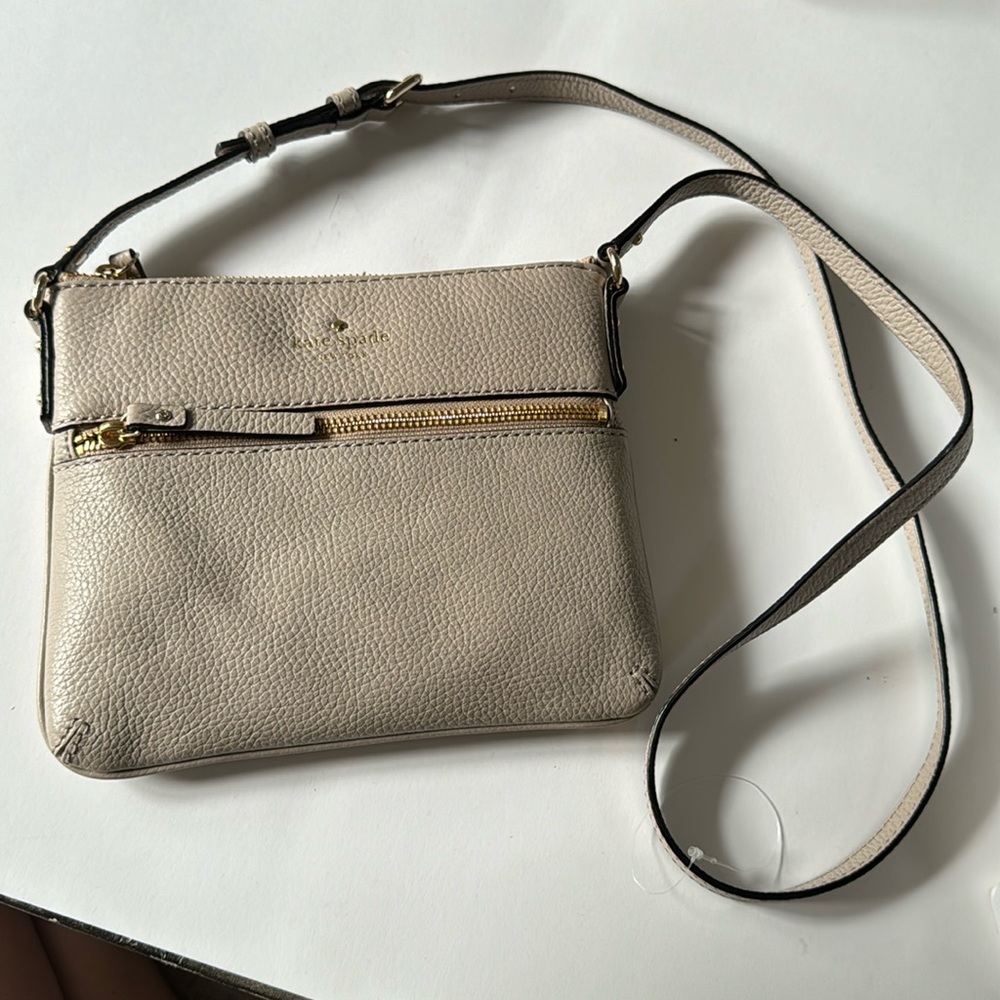 Kate Spade Satchel in Taupe